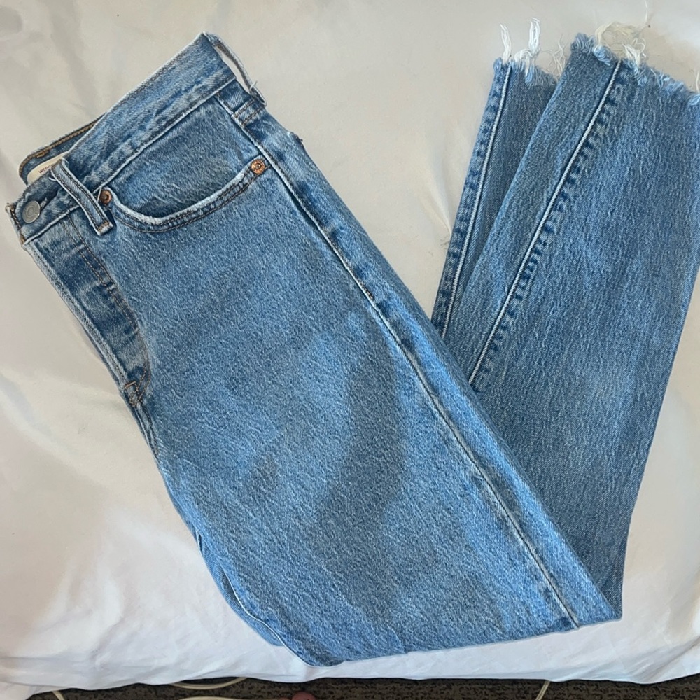 Levi’s Women’s Wedgie Raw Hems Button Fly Jeans size 25